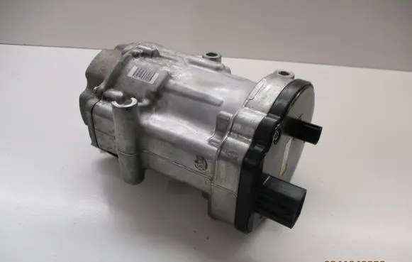 Toyota RAV 4 (XA50) Air conditioning (A/C) compressor (pump) 0424001081 ESB34C A25A