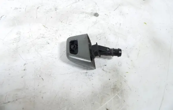 Nissan X-Trail T31 Windshield washer spray nozzle 