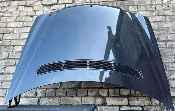 Mercedes-Benz E W211 Engine cover (trim) 2112261A