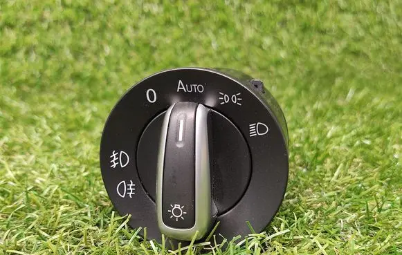 Volkswagen PASSAT B7 Light switch 3C8941431A