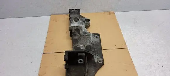 Volkswagen Transporter - Caravelle T5 Generator/alternator bracket 045903143C 18662