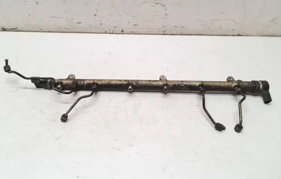 Fuel main line pipe