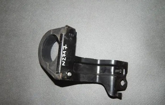 Volkswagen PASSAT B7 Other engine bay part 1K0121093BH