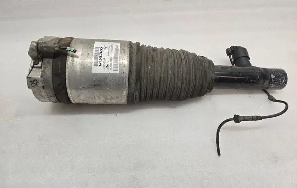 Volvo XC90 Front air suspension shock absorber 31658904