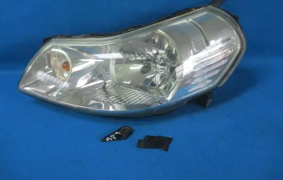 Suzuki SX4 Headlight/headlamp