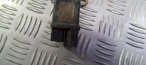 Coolant fan relay