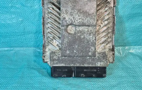 Volkswagen PASSAT B6 Engine control unit/module 03G906018CD 5WP45600AD