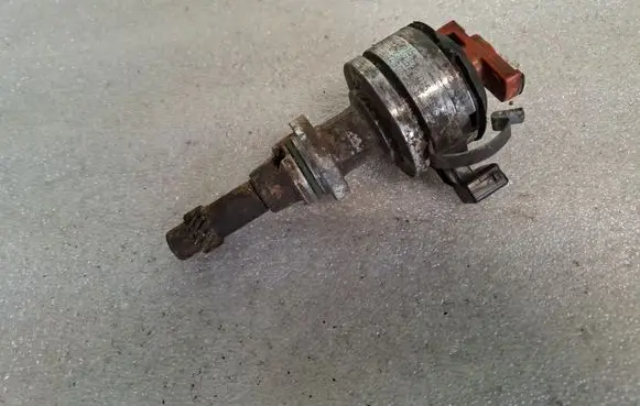 Audi Coupe Spark distributor 034905205H