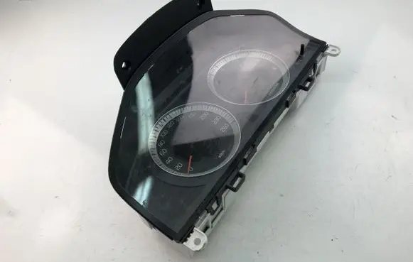 Volvo XC60 Speedometer (instrument cluster) 31270901AA