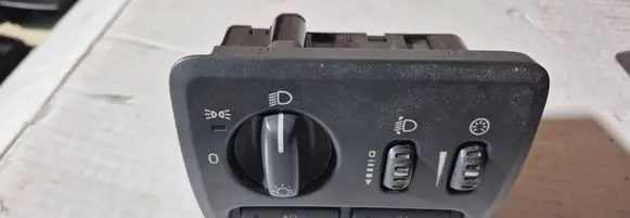 Volvo V70 Light switch 9441233