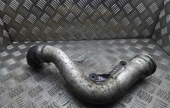 Volkswagen PASSAT B6 Intercooler hose/pipe 1K0145762M 1K0145828B
