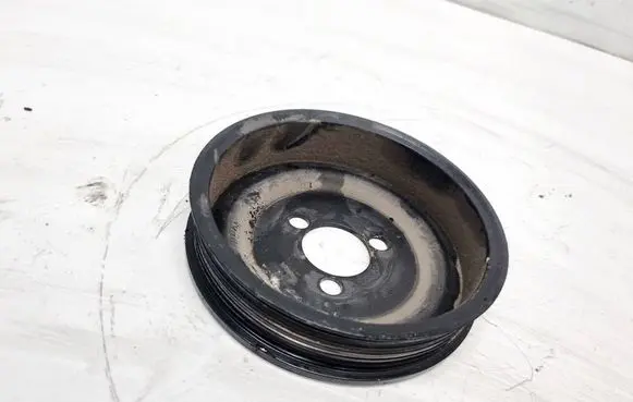 Volkswagen Polo IV 9N3 Water pump pulley 03D121028B