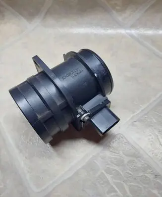 Audi A6 S6 C6 4F Mass air flow meter 06D906461
