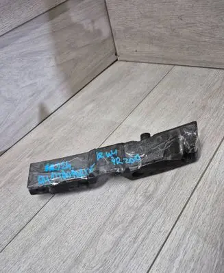 Maserati Quattroporte Front bumper foam support bar 670101223