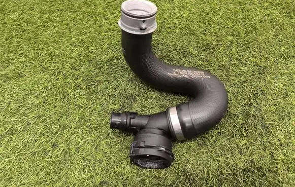 Mercedes-Benz S W222 Engine coolant pipe/hose A2225014291