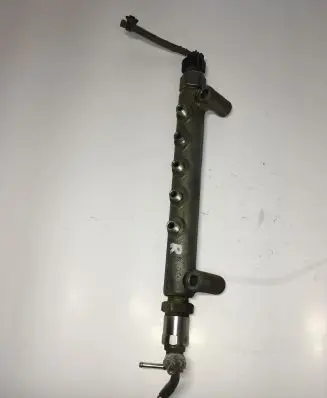 Toyota Hilux (AN10, AN20, AN30) Fuel main line pipe 8945860010 MJ007299 095011J08997