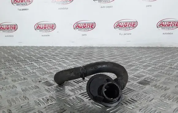 Mercedes-Benz C W203 Engine coolant pipe/hose 15330T