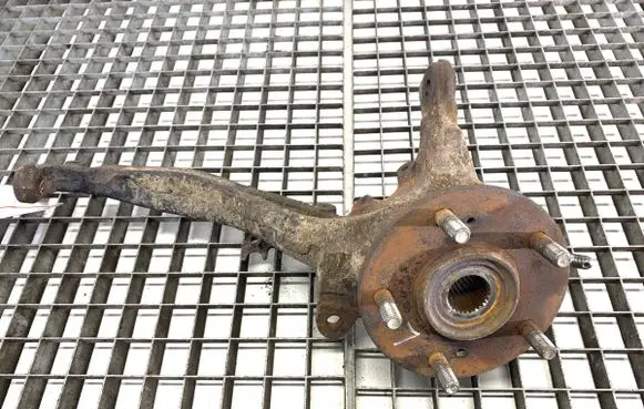 Honda CR-V Front wheel hub spindle knuckle