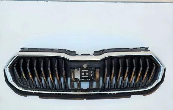 Skoda Fabia Mk4 (6VA) Front bumper upper radiator grill 6VA853653