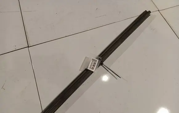 Citroen C4 I Picasso Front door glass trim molding