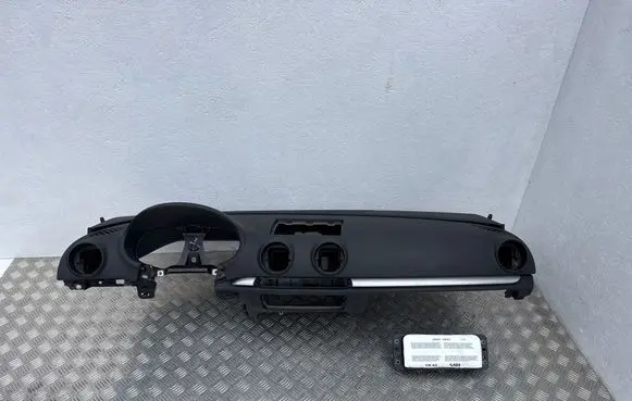 Audi A3 S3 8V Dashboard 8V1858041 8V0880204E