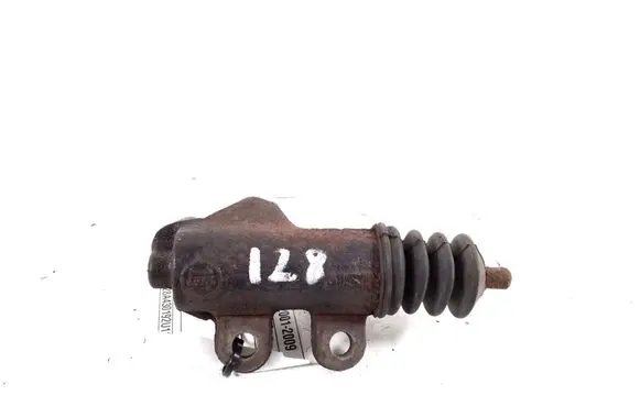 Clutch slave cylinder