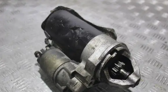 BMW 7 E65 E66 Starter motor 0001109057