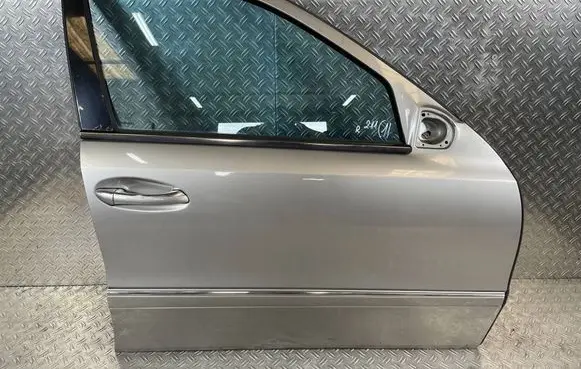 Mercedes-Benz E W211 Front door