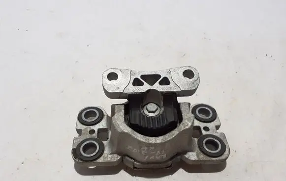 Engine mount bracket