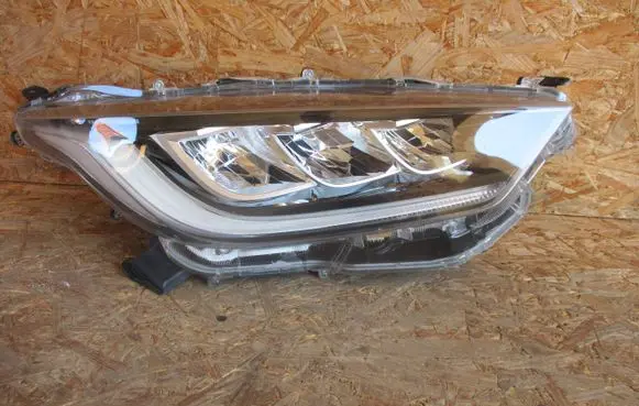 Toyota Yaris XP210 Headlight/headlamp K08