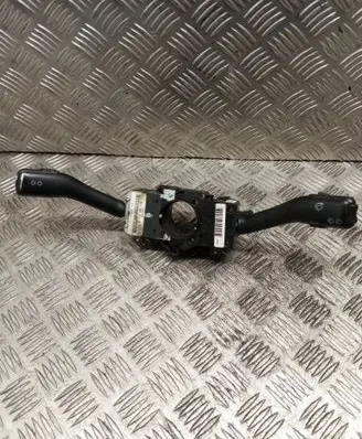 Volkswagen Bora Indicator stalk 8L0953513G