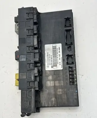 Mercedes-Benz C W203 SAM control unit 2035453201