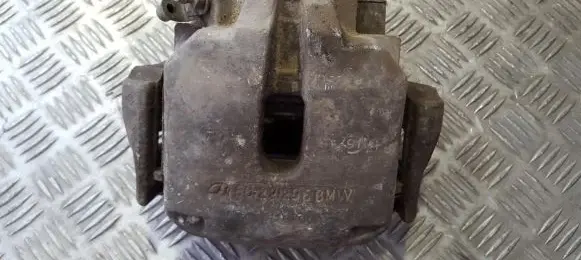 BMW 5 E39 Front brake caliper 6022296