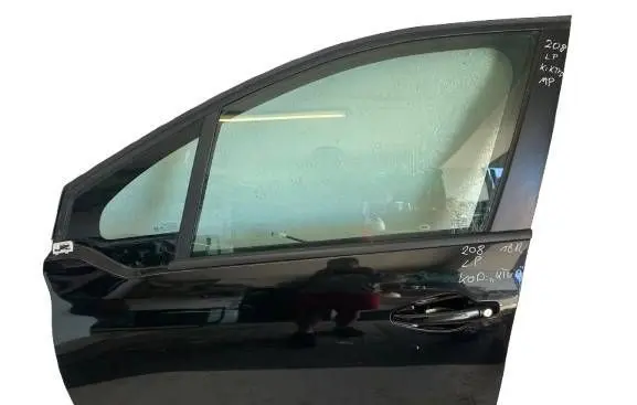 Peugeot 208 I Front door