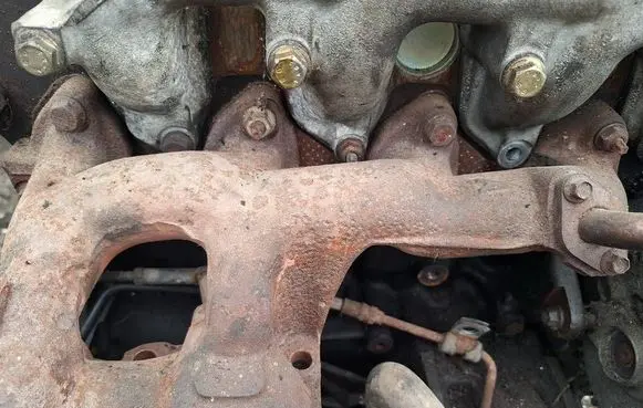 Ford Mondeo MK II Exhaust manifold