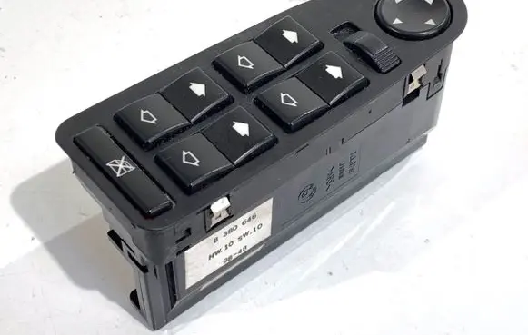 BMW 5 E39 Electric window control switch 8380646