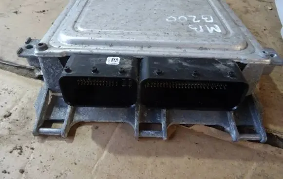 Mercedes-Benz B W245 Engine control unit/module A2661534779 5WK90921 A0014460240