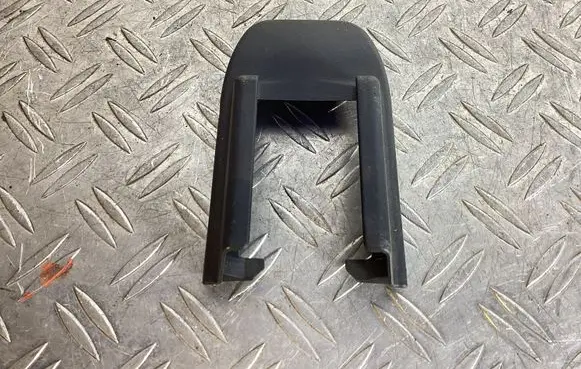 Lexus LS 460 - 600H Sliding door rail trim 7213750040