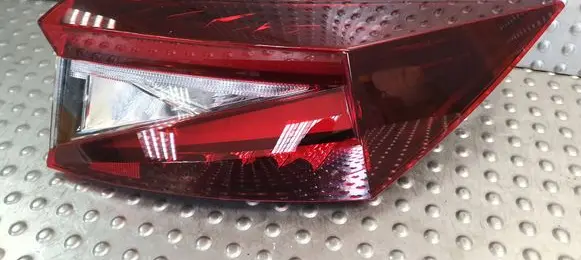 Skoda Enyaq iV Rear/tail lights 5LA945208