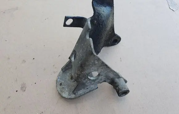 Volkswagen Golf II Engine mounting bracket 191199273C SYNCRO
