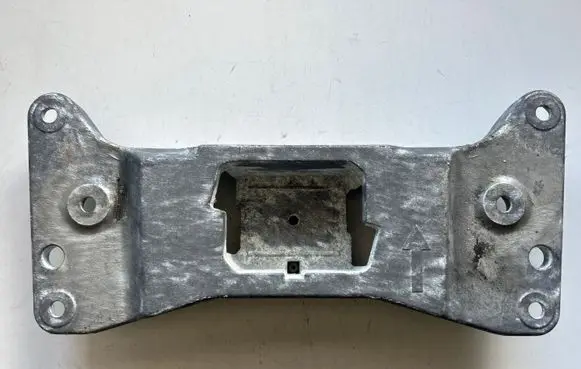 BMW 5 F10 F11 Gearbox mounting bracket 6781222