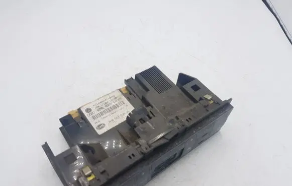 Audi A4 S4 B5 8D Climate control unit 8D0820043M 5HB00790805