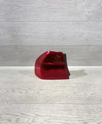 BMW 3 E90 E91 Rear/tail lights 6937457