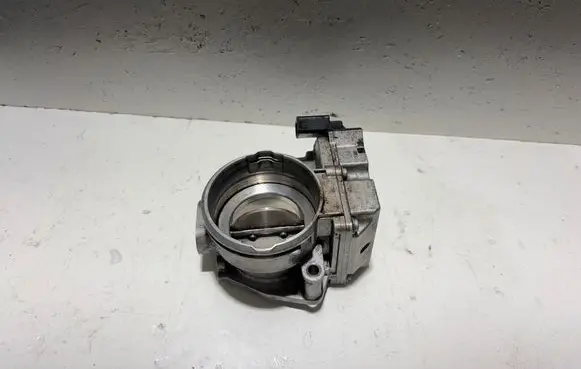 Audi A4 S4 B7 8E 8H Throttle valve 03G128063C A2C53099815