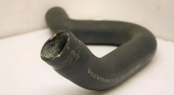 Volvo S60 Engine coolant pipe/hose 08671793