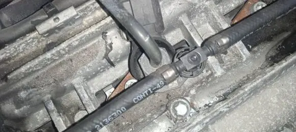 Mercedes-Benz CLS C219 Fuel injector 0445115064