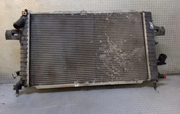 Opel Astra H Coolant radiator 13128925