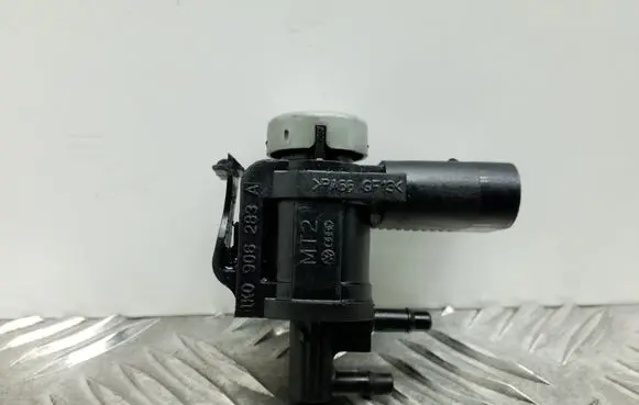 Skoda Superb B6 (3T) Turbo solenoid valve 1K0906283A