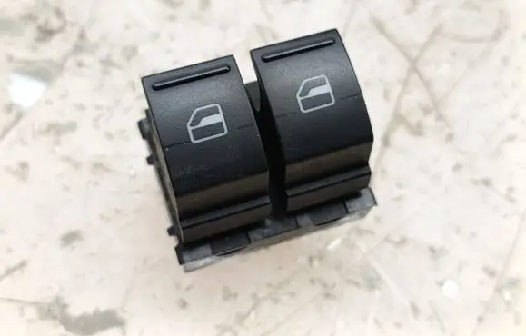Volkswagen Eos Electric window control switch 1K3959857A
