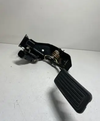 Toyota Corolla Verso AR10 Accelerator throttle pedal 8928152021 1983003041